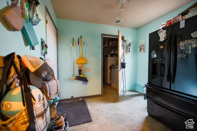 Photo 7 for MLS #2116164 at 826 N 1100 West Cir