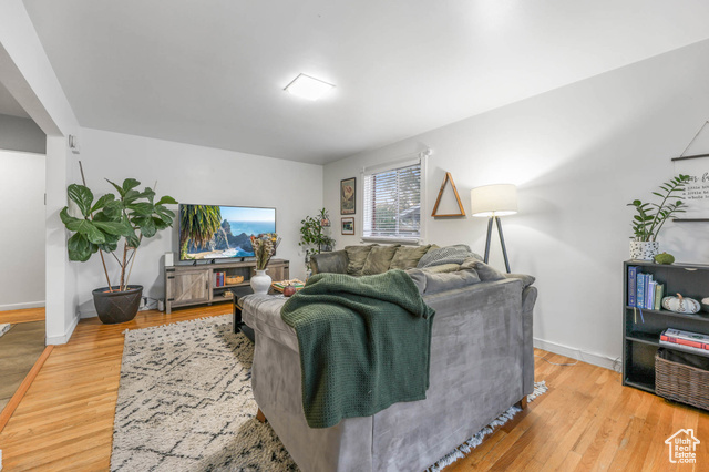 Photo 5 for MLS #2116166 at 409 W 5000 South