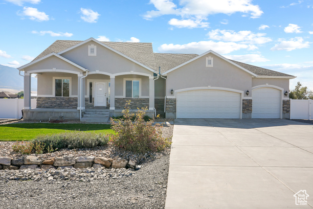 1426 E CLUFF LN, Lake Point UT 84074