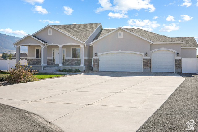 Photo 2 for MLS #2116170 at 1426 E Cluff Ln