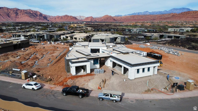 2874 W INDIAN PEAKS CIR, St George UT 84770