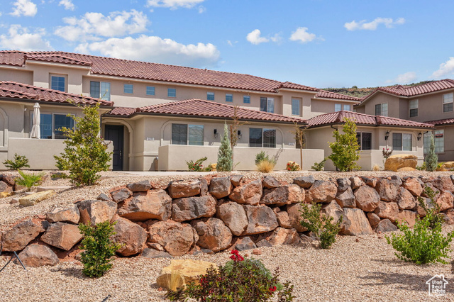 Photo 2 for MLS #2116174 at 1231 N Mistico Aly