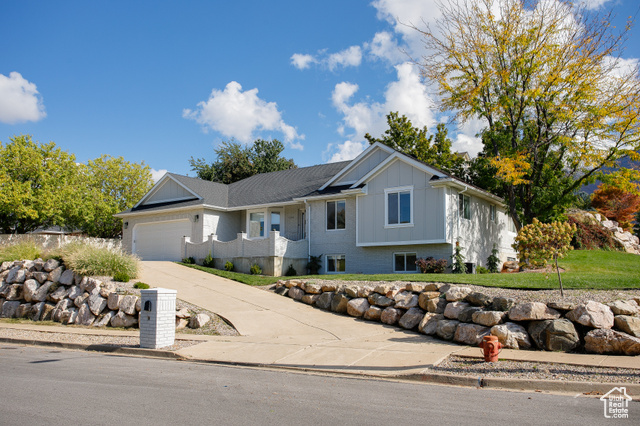 Photo 2 for MLS #2116180 at 1306 N Thornfield Rd