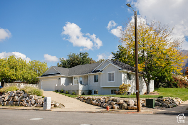 Photo 5 for MLS #2116180 at 1306 N Thornfield Rd