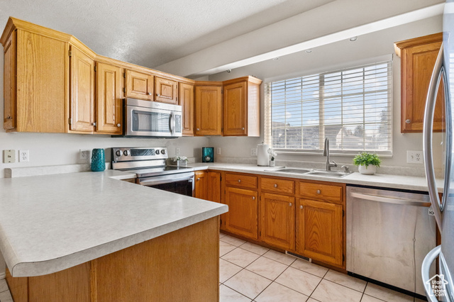 Photo 3 for MLS #2116184 at 772 W 700 South