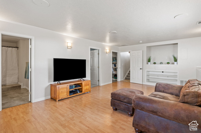 Photo 5 for MLS #2116184 at 772 W 700 South