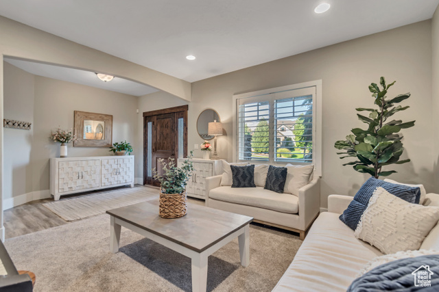 Photo 4 for MLS #2116188 at 697 W 1040 North