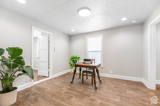 Photo 16 for MLS #2116191 at 264 E Southgate Ave