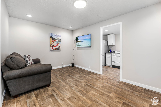 Photo 5 for MLS #2116191 at 264 E Southgate Ave