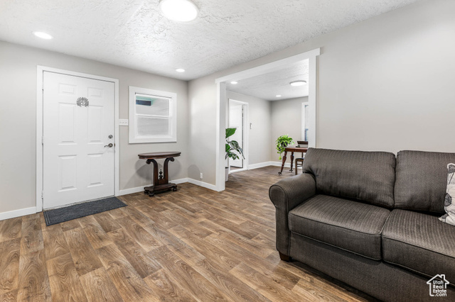 Photo 4 for MLS #2116191 at 264 E Southgate Ave
