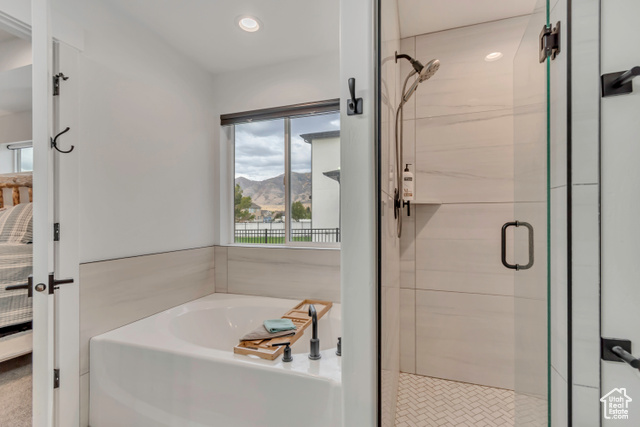 Photo 19 for MLS #2116192 at 255 E Ventura Blvd