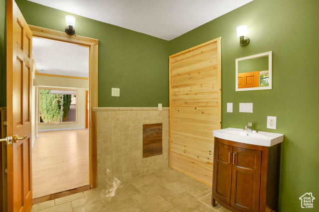 Photo 17 for MLS #2116201 at 336 E Main St