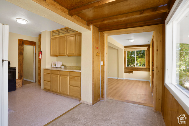 Photo 4 for MLS #2116201 at 336 E Main St