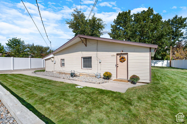 28 W STAUFFER LN, Murray UT 84107