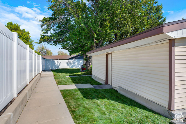 Photo 15 for MLS #2116202 at 28 W Stauffer Ln