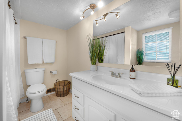 Photo 9 for MLS #2116202 at 28 W Stauffer Ln