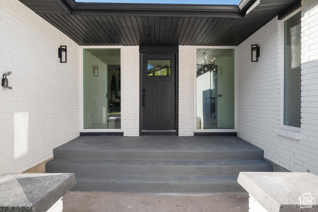 Photo 5 for MLS #2116210 at 2271 E Alta Canyon Dr