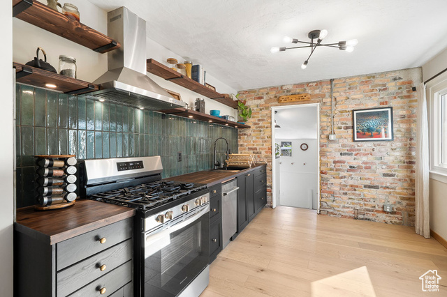 Photo 8 for MLS #2116219 at 49 W Layton Ave