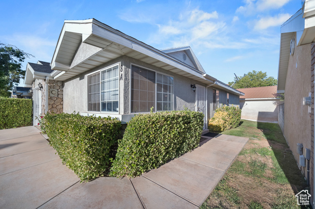 Photo 2 for MLS #2116233 at 2050 W Canyon Dr #8A
