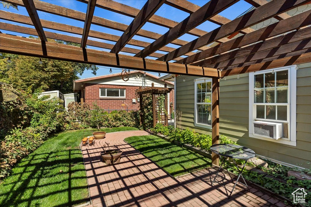 Photo 28 for MLS #2116235 at 1379 W Dupont Ave