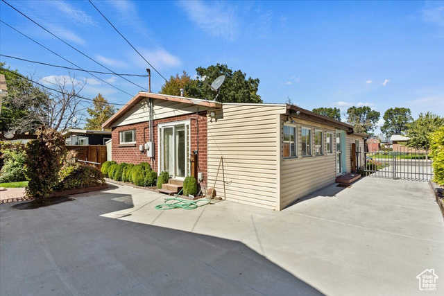 Photo 26 for MLS #2116235 at 1379 W Dupont Ave
