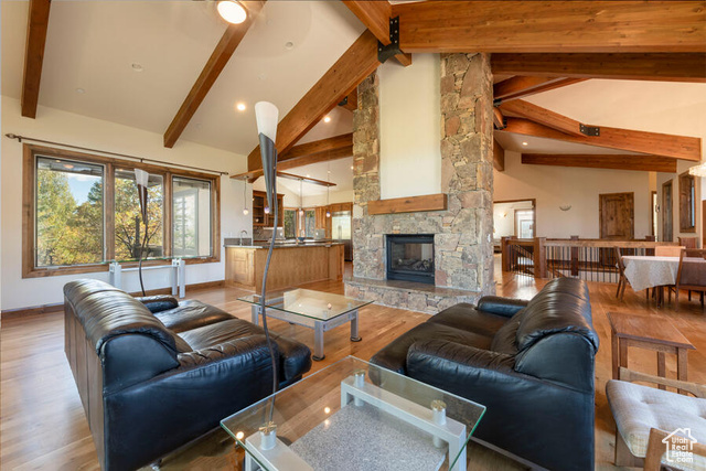 Photo 3 for MLS #2116236 at 7216 Ridge Way