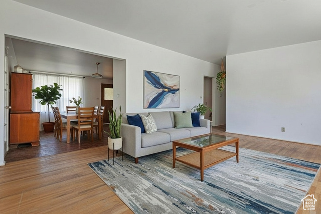 Photo 5 for MLS #2116237 at 1472 W Olive St