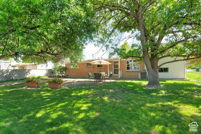 Photo 3 for MLS #2116237 at 1472 W Olive St