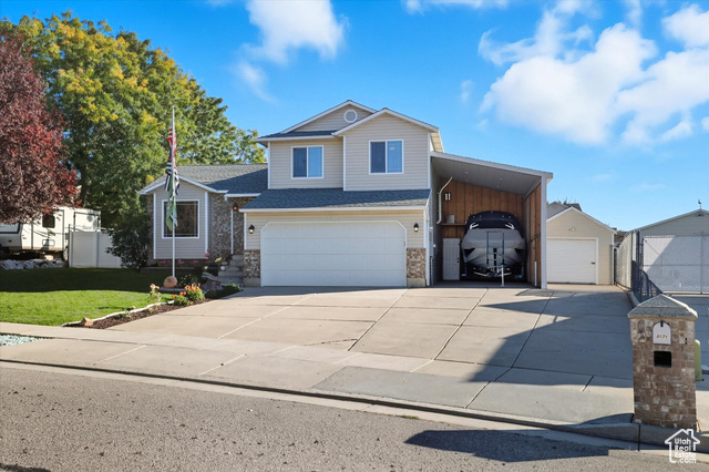 Photo 3 for MLS #2116239 at 3171 W 4725 South