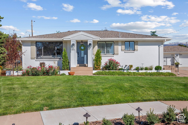 Photo 3 for MLS #2116248 at 400 N 75 West