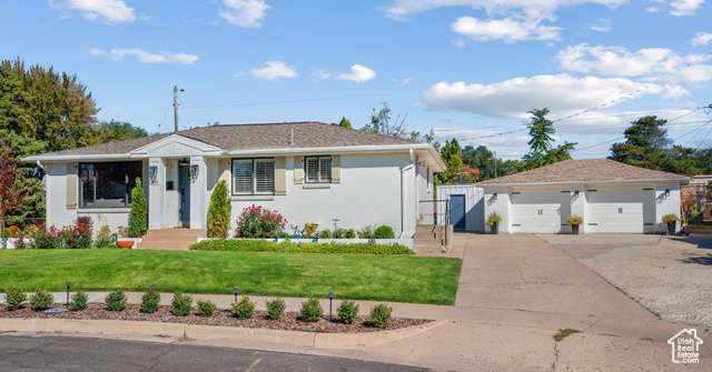 Photo 32 for MLS #2116248 at 400 N 75 West