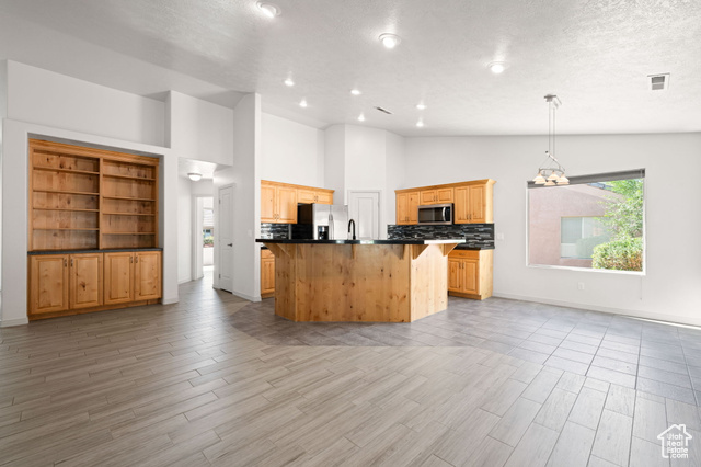 Photo 5 for MLS #2116256 at 1630 E 2450 South #231