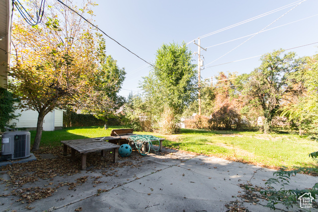 Photo 13 for MLS #2116258 at 915 E Galena Dr