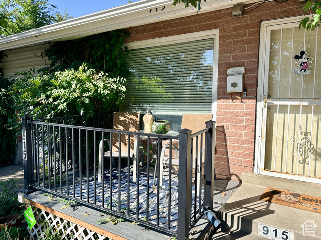 Photo 14 for MLS #2116258 at 915 E Galena Dr