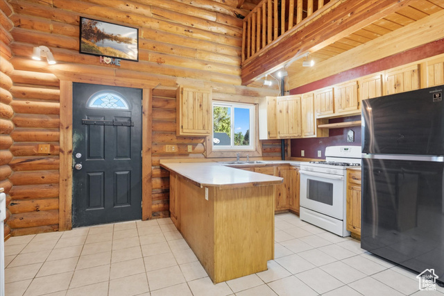 Photo 5 for MLS #2116259 at 371 S 100 East