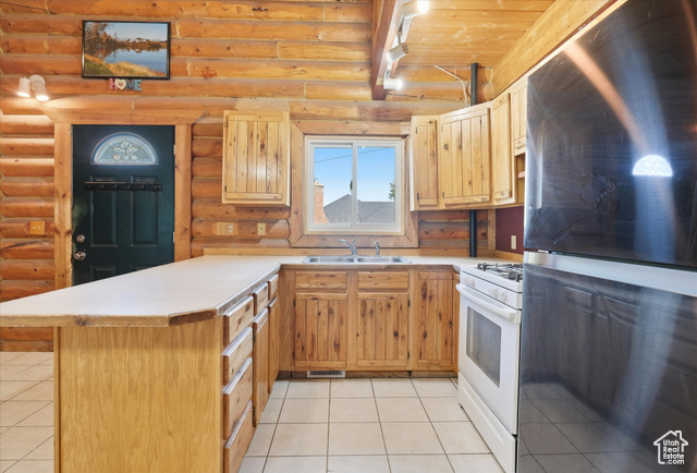 Photo 3 for MLS #2116259 at 371 S 100 East