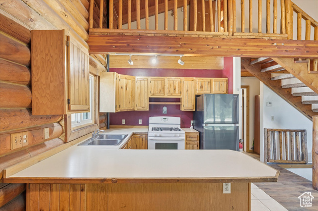 Photo 6 for MLS #2116259 at 371 S 100 East