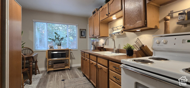 Photo 8 for MLS #2116261 at 1838 E Hillcrest Ave