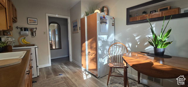 Photo 7 for MLS #2116261 at 1838 E Hillcrest Ave