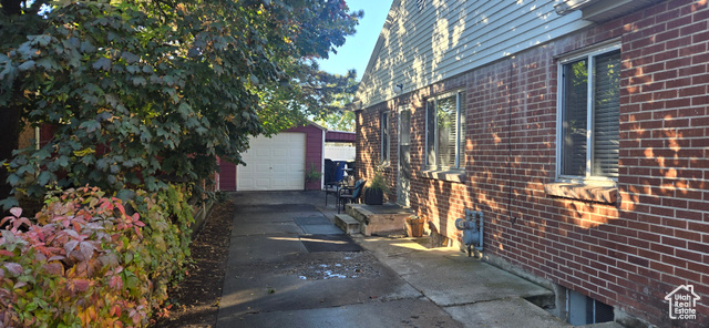 Photo 36 for MLS #2116261 at 1838 E Hillcrest Ave