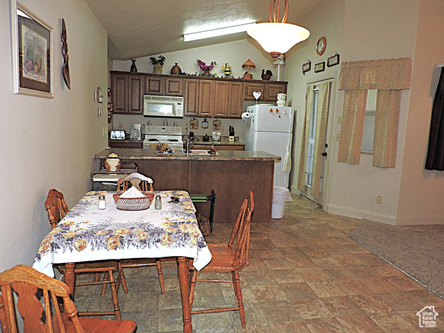 Photo 7 for MLS #2116264 at 633 N 100 West