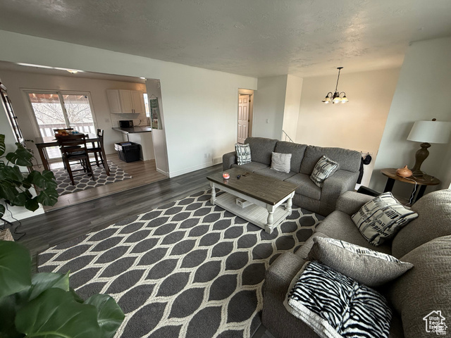 Photo 8 for MLS #2116265 at 4717 S Spicewood Cir