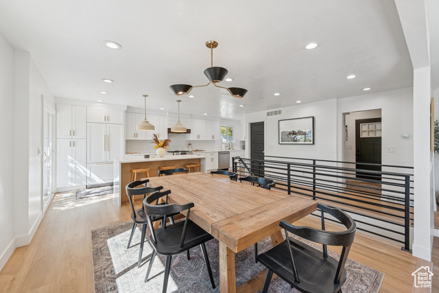 Photo 11 for MLS #2116266 at 3554 E Suniland Cir