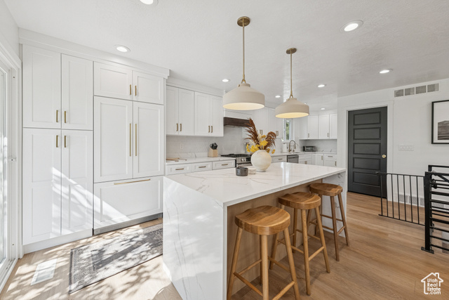 Photo 12 for MLS #2116266 at 3554 E Suniland Cir
