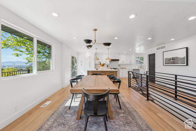 Photo 10 for MLS #2116266 at 3554 E Suniland Cir