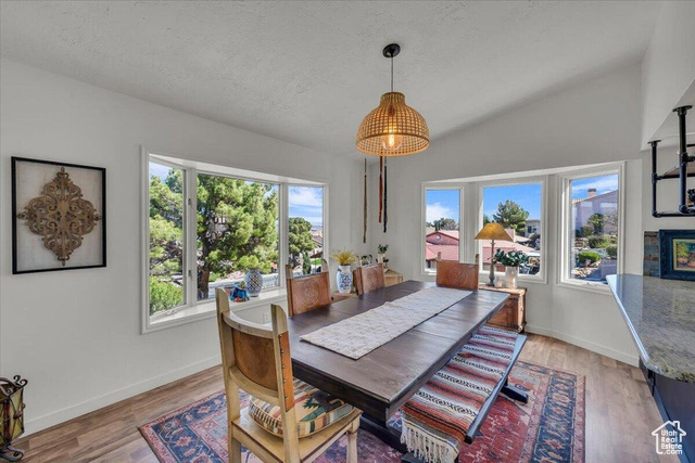 Photo 4 for MLS #2116267 at 2150 S Balboa Way #9