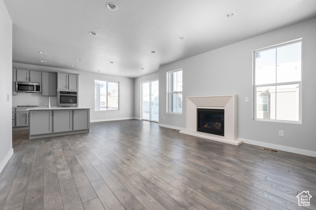 Photo 9 for MLS #2116280 at 6606 N Furner Rdg