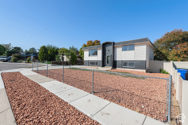 Photo 27 for MLS #2116286 at 3660 W Ashland Cir