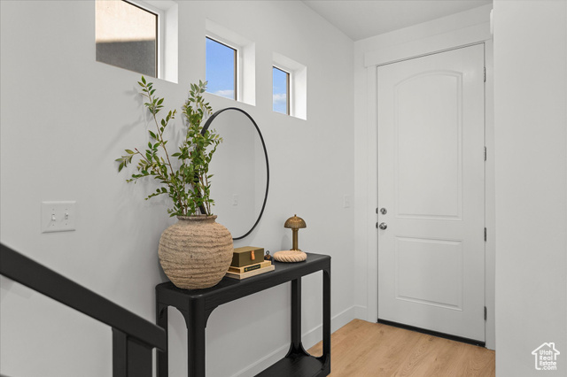 Photo 4 for MLS #2116295 at 999 N Ledger Dr