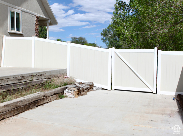 Photo 9 for MLS #2116296 at 3758 S 2500 East